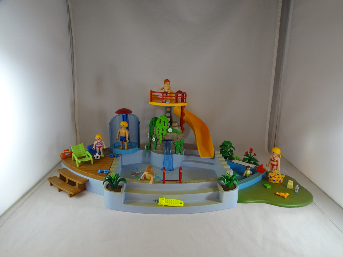Piscine avec toboggan d'occasion PLAYMOBIL - Dès 4 ans | Ref 11320