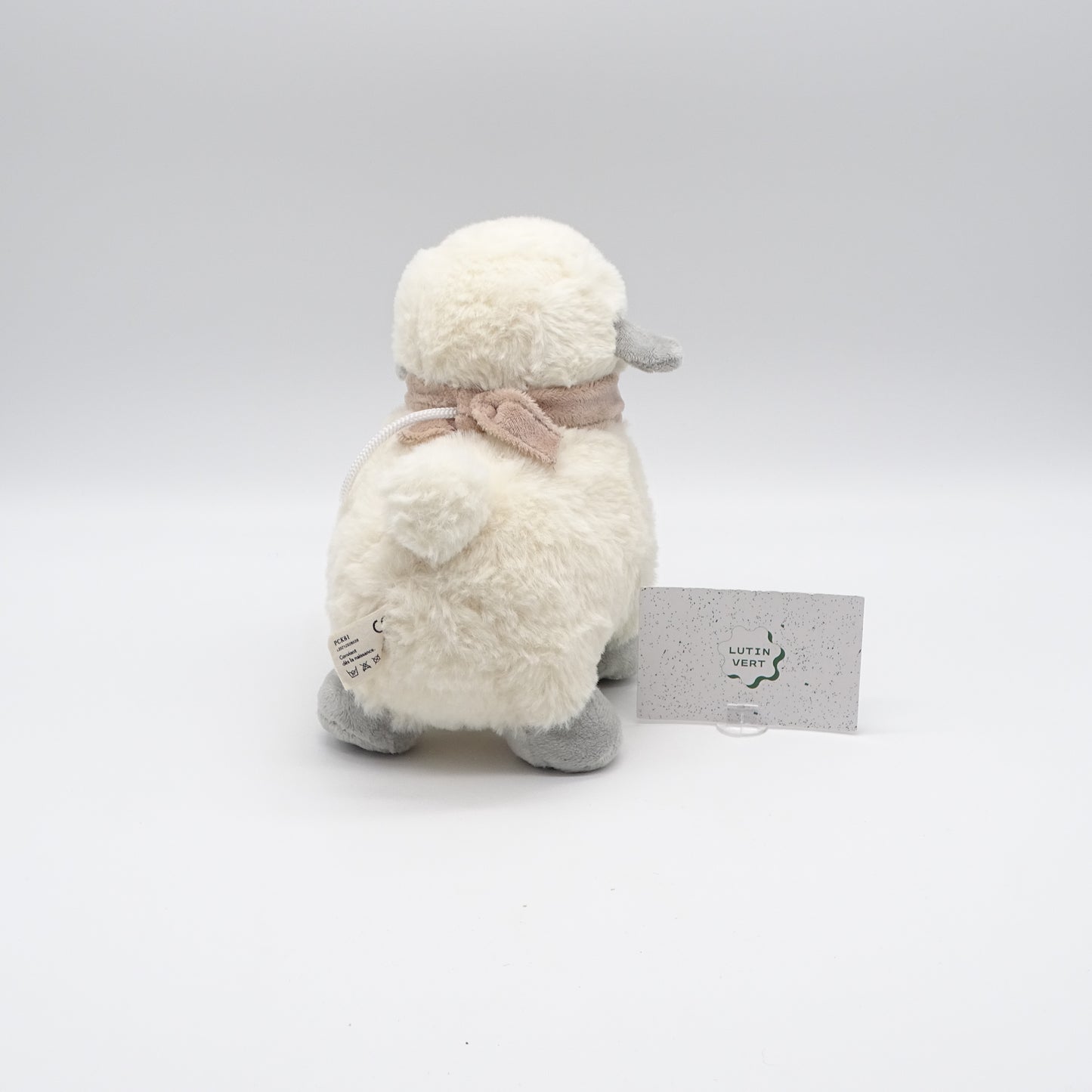 Peluche Mouton avec Bandana EDITIONS DOUCET - Dès 2 ans | Ref 15233