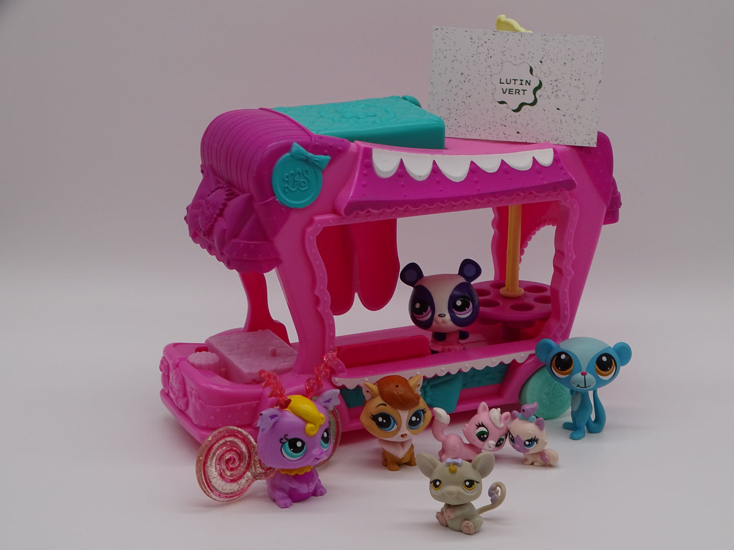 Lot Pet Shop + camion glacier d'occasion HASBRO - Dès 3 ans | Ref 13087