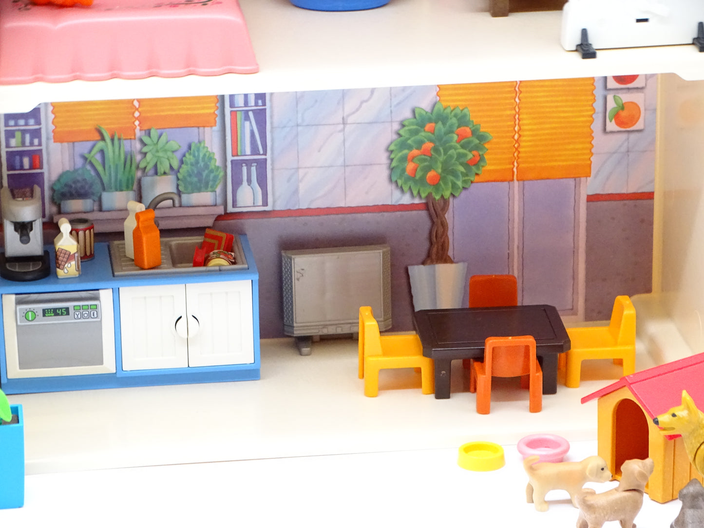 Playmobil pièce unique « La maison des petits Chiots » d'occasion PLAYMOBIL - Dès 6 ans | Ref 13449