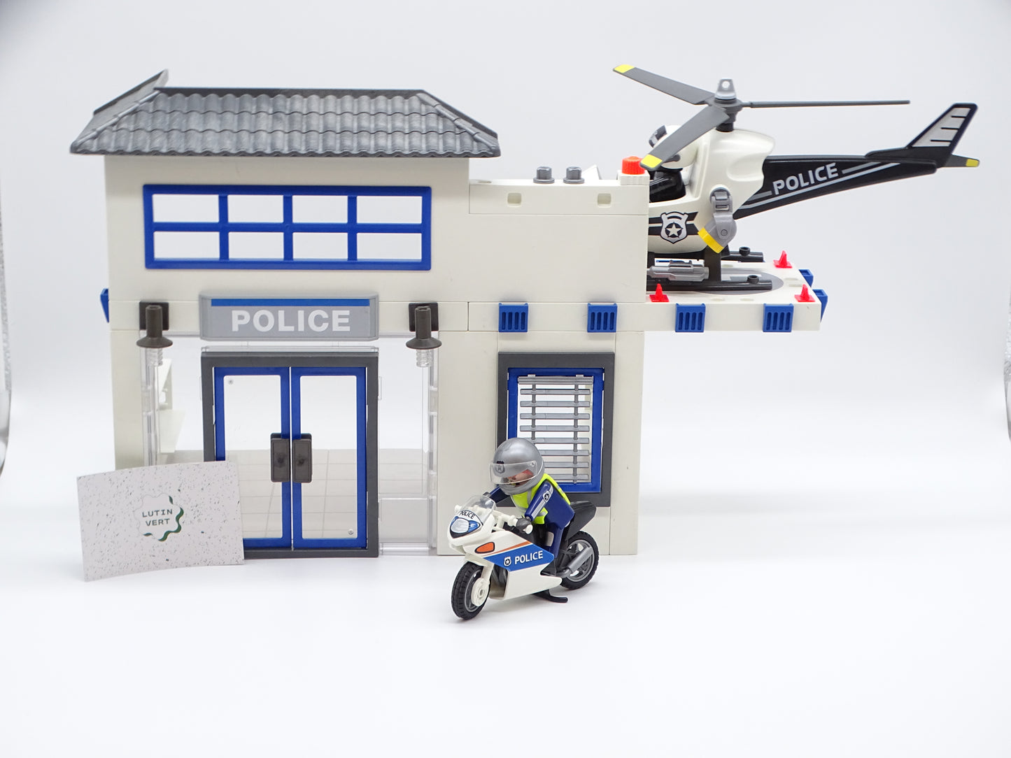 Playmobil pièce unique « Commissariat et son hélicoptère » d'occasion PLAYMOBIL - Dès 4 ans | Ref 13450