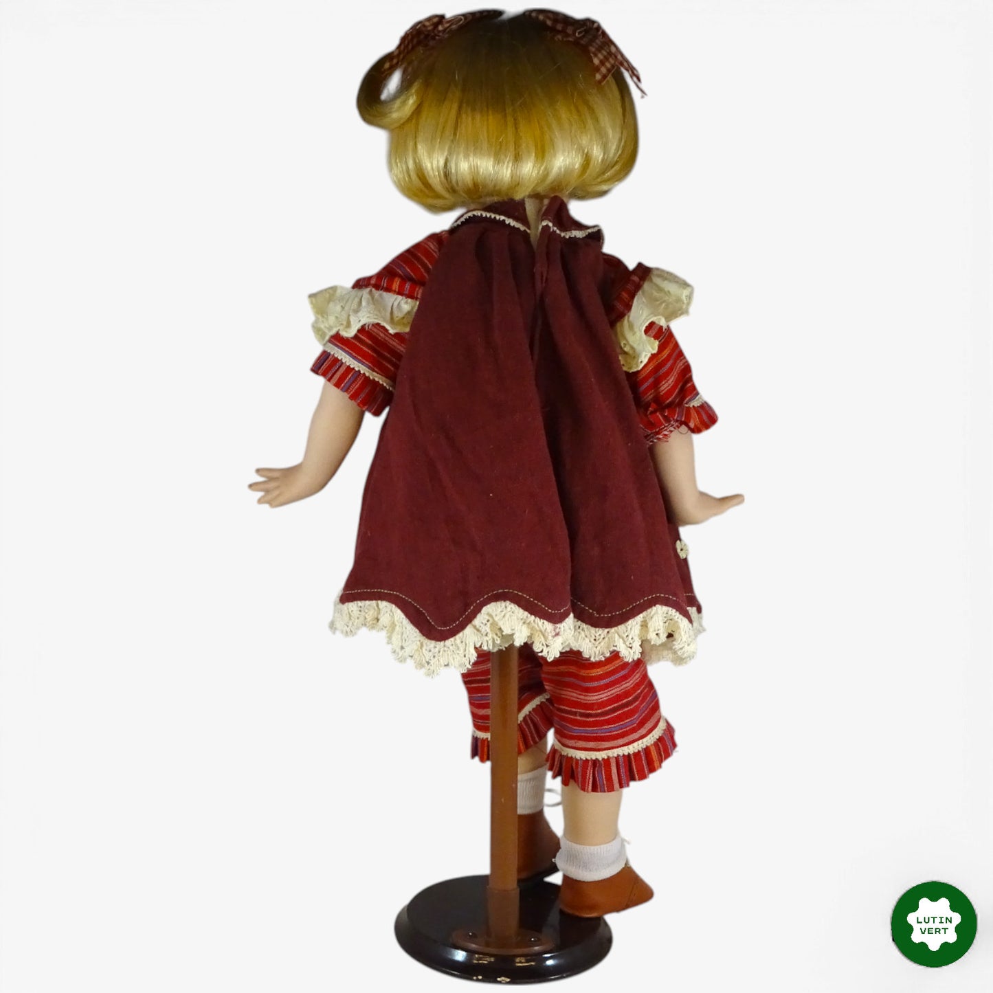 Poupée de collection en porcelaine sur socle d'occasion - Dès 6 ans | Ref 10396