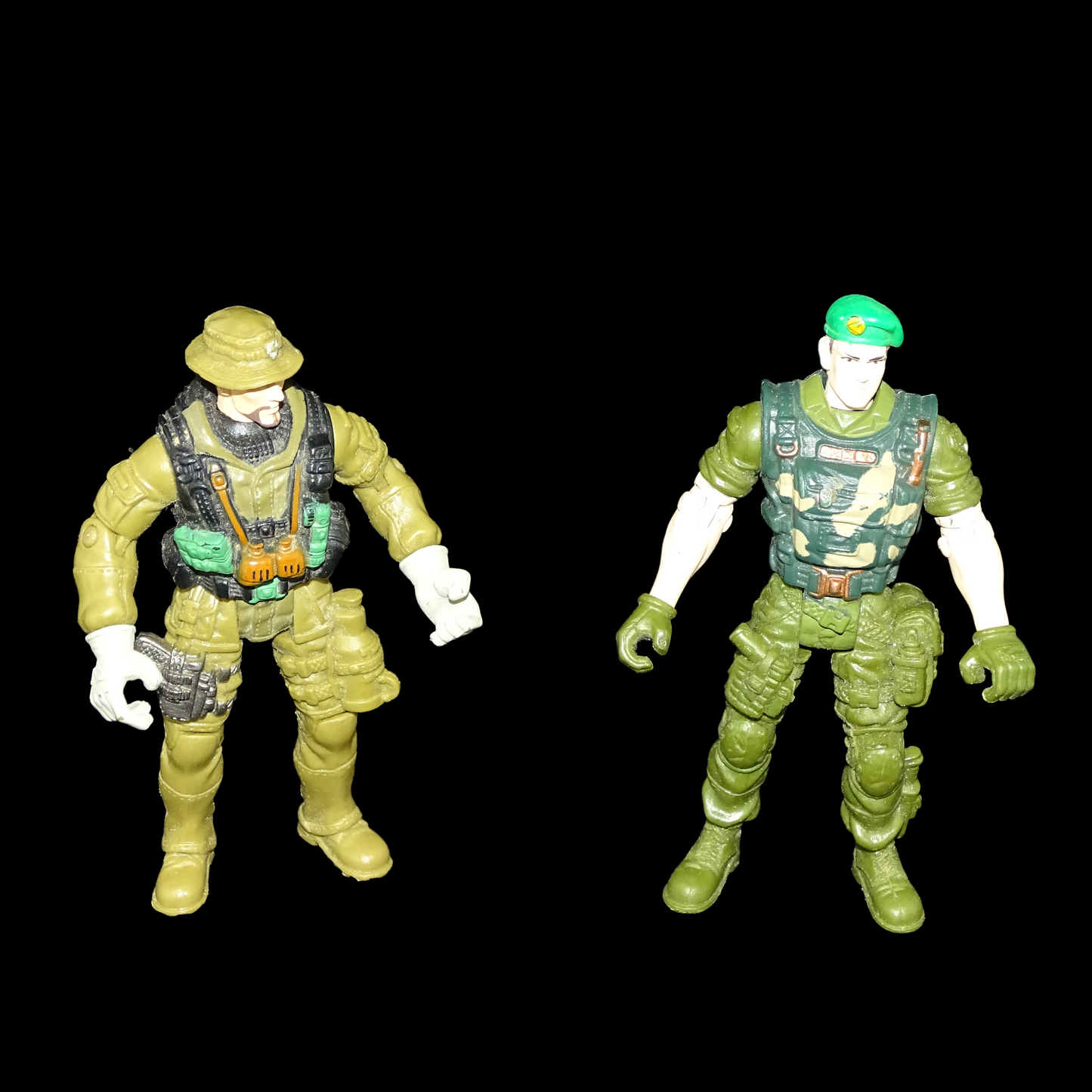 Deux figurines de soldats HK NO - Dès 7 ans | Lutin Vert