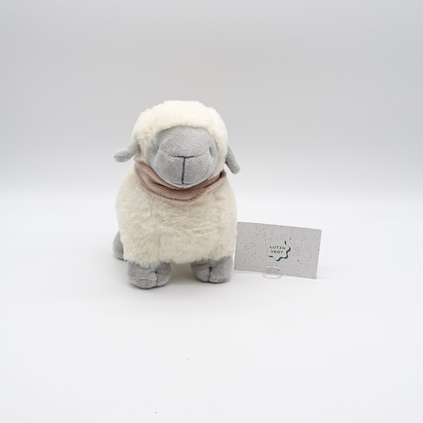Peluche Mouton avec Bandana EDITIONS DOUCET - Dès 2 ans | Ref 15233