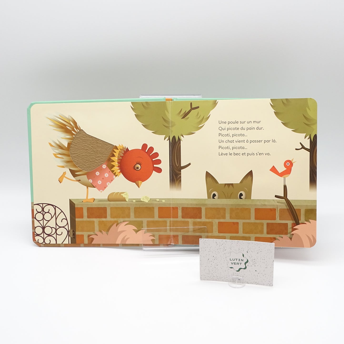 Livre à toucher « Une Poule sur un Mur » MILAN  - Dès 3 ans | Ref 15257