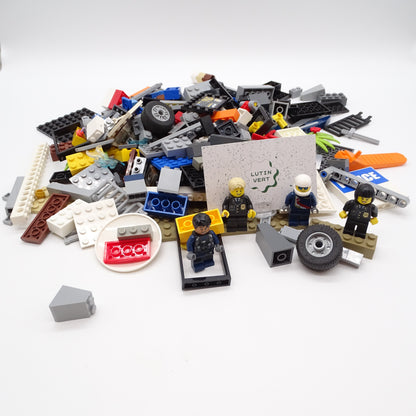Lot lego classic de 500 g avec quatre personnages et tous type de pièces LEGO - Dès 4 ans | Ref 15639