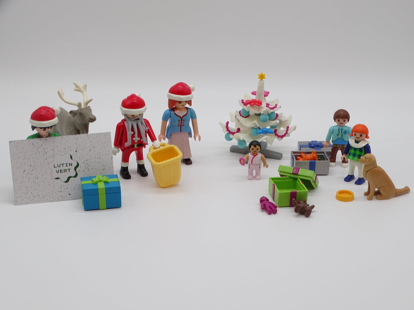 Playmobil pièce unique « Le jour de Noël » d'occasion PLAYMOBIL - Dès 3 ans | Ref 13060