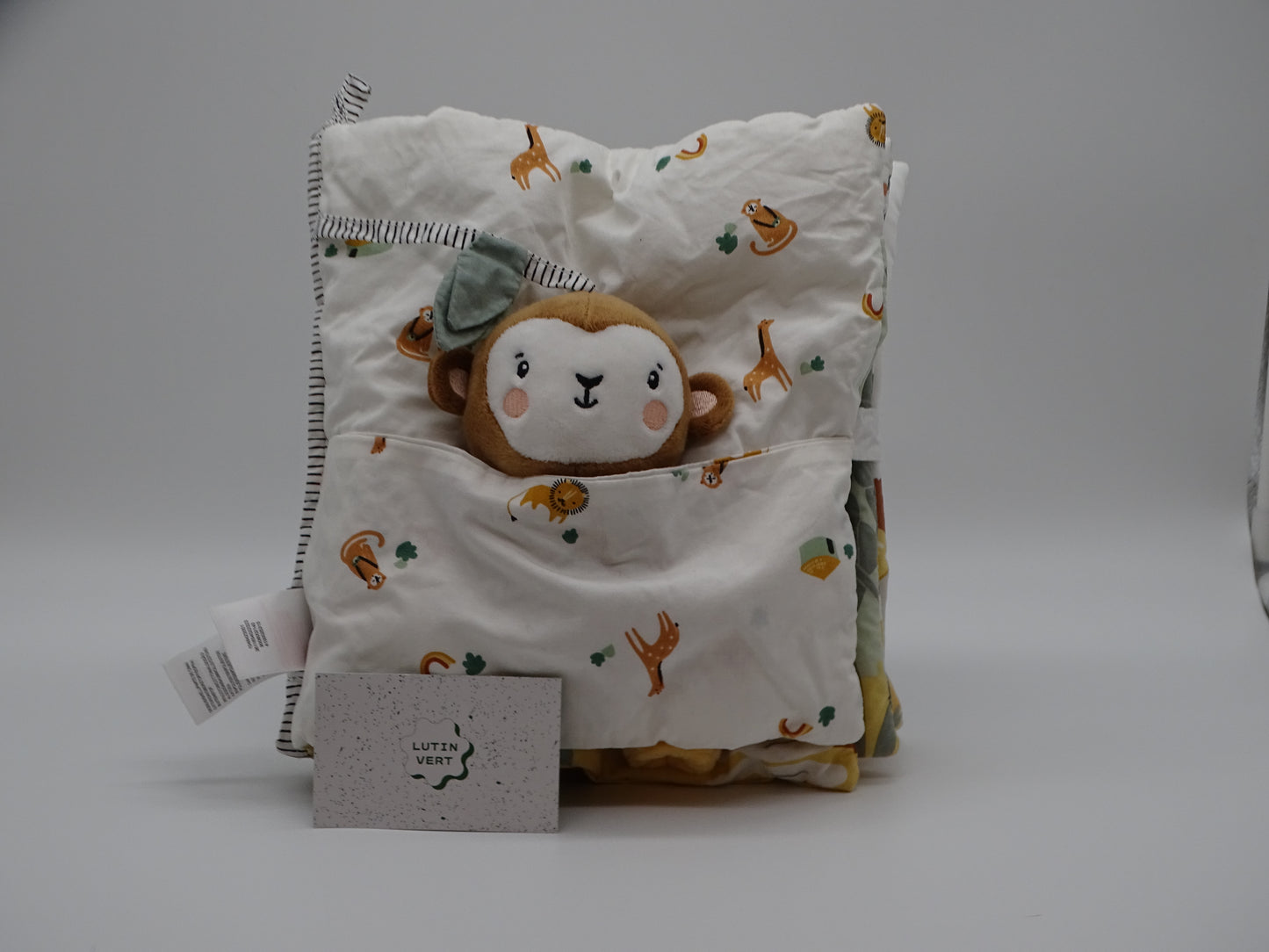 Livre d’éveil « Tanzanie » avec marionnettes doigts d'occasion VERTBAUDET - Dès 1 an | Ref 13258