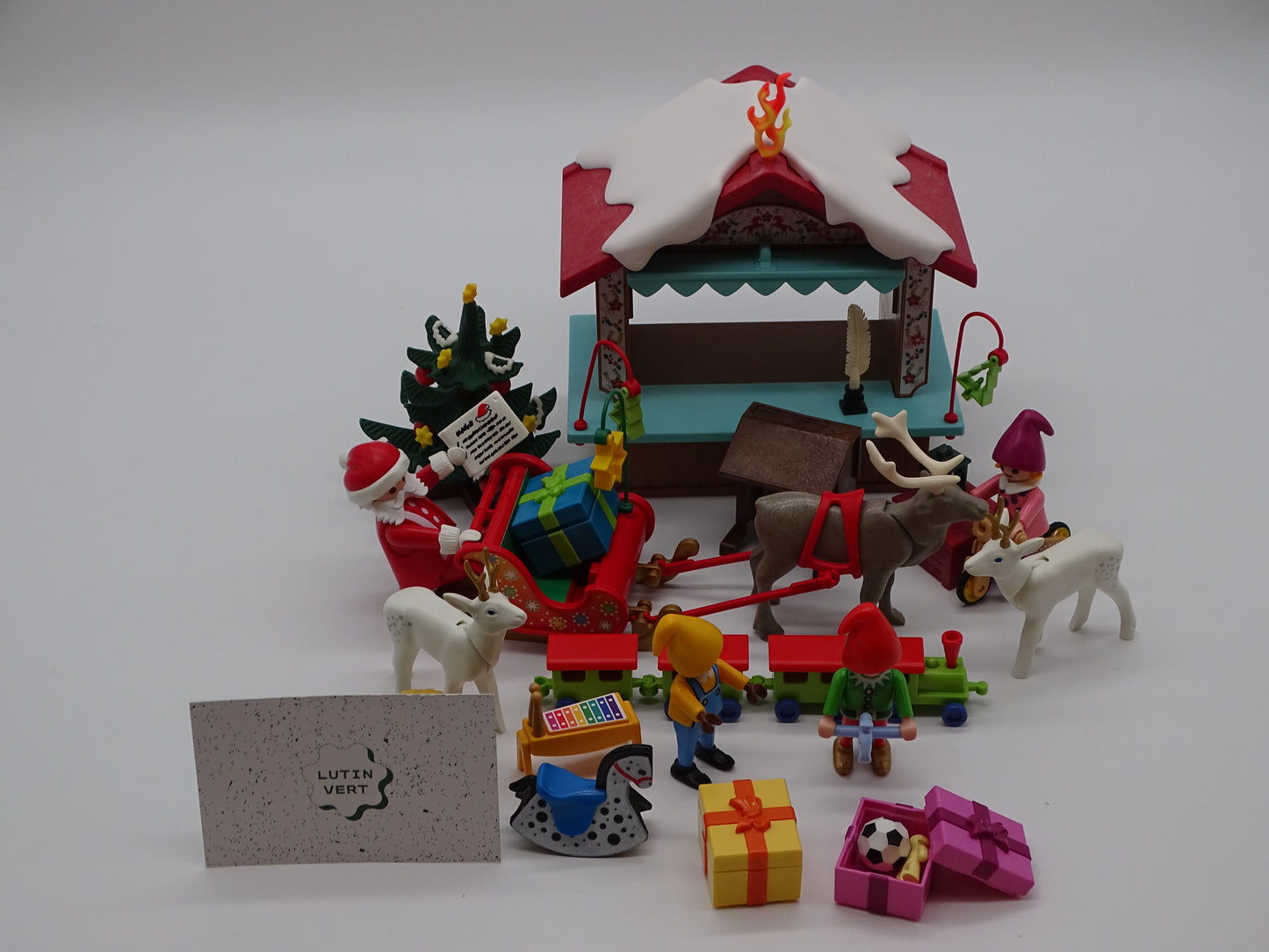 Playmobil Pièce Unique « Le Chalet du Père Noël » d'occasion PLAYMOBIL - Dès 4 ans | Ref 13267