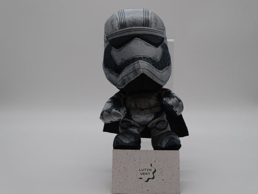 Peluche Capitaine Phasma  d'occasion DISNEY  - Dès 6 ans | Ref 13329