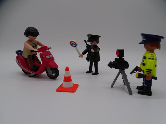 Playmobil pièce unique « Le contrôle de Police » d'occasion PLAYMOBIL - Dès 6 ans | Ref 13375