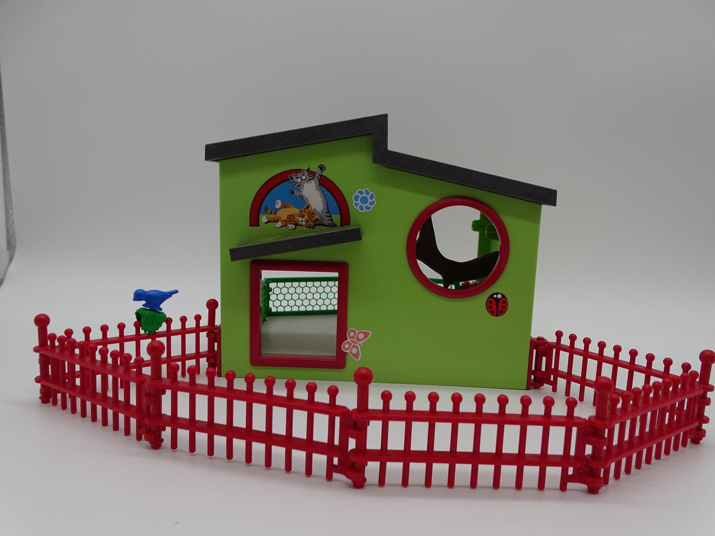 Playmobil pièce unique « Le refuge des Chats » d'occasion PLAYMOBIL - Dès 6 ans | Ref 13380