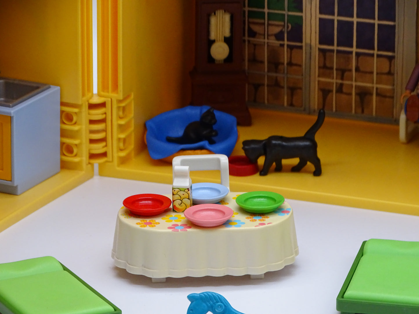 Playmobil pièce unique «La maison jaune» d'occasion PLAYMOBIL - Dès 6 ans | Ref 13439