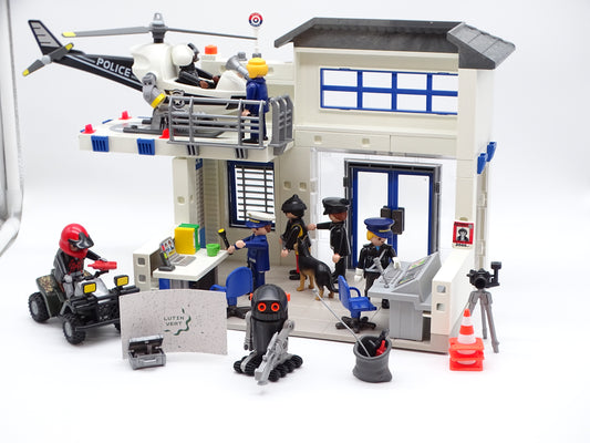 Playmobil pièce unique « Commissariat et son hélicoptère » d'occasion PLAYMOBIL - Dès 4 ans | Ref 13450
