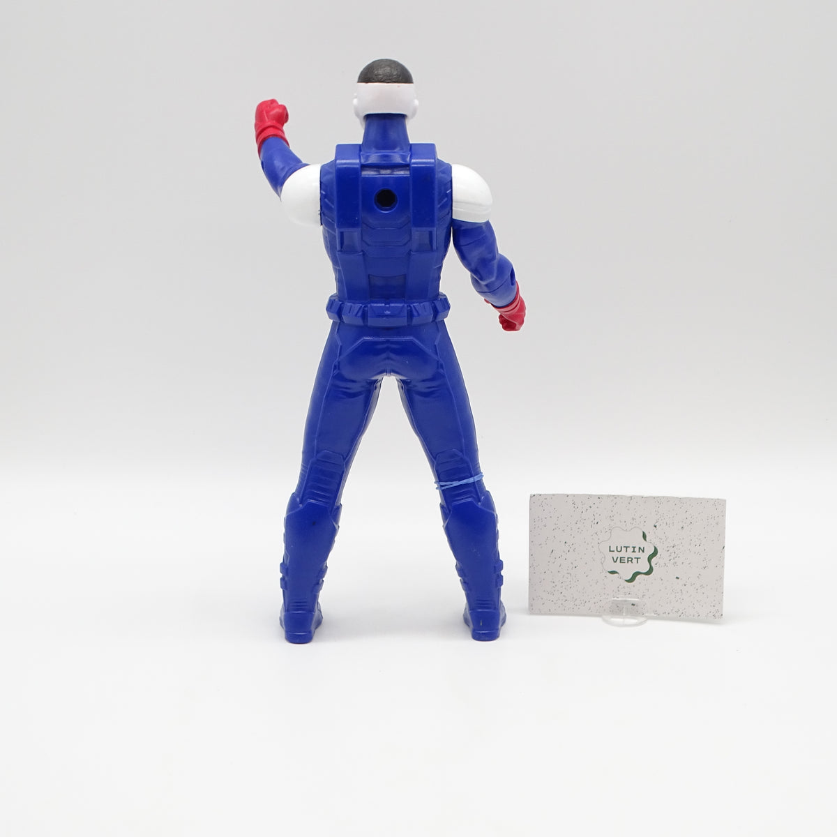 Figurine Captain America (Sam Wilson) 24 cm HASBRO - Dès 4 ans | Ref 16322