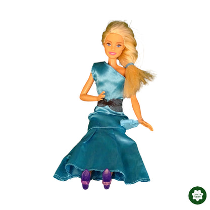 Barbie Vintage de 2013 robe bleue satin d'occasion MATTEL - Dès 3 ans | Lutin Vert