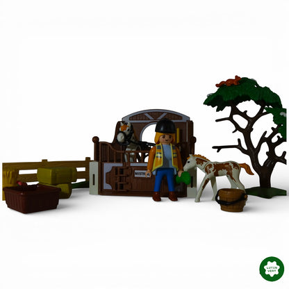 Playmobil 5112 / 5227 « Box, chevaux et cavalières » d'occasion PLAYMOBIL - Dès 4 ans | Ref 12983